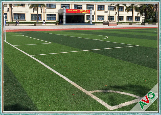 中国 顕著で滑らかなフットボールの人工的な泥炭/草100%の再利用可能物資 サプライヤー