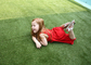 美化のための子供の運動場の人工的な草、緑の擬似草のカーペット サプライヤー
